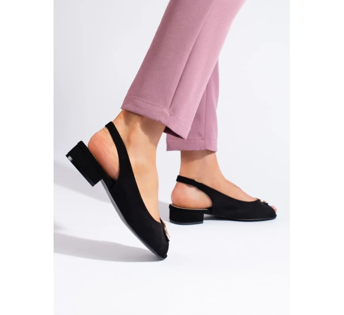 Klasické dámské černé sandály na plochém podpatku Klasické dámské černé sandály na plochém podpatku