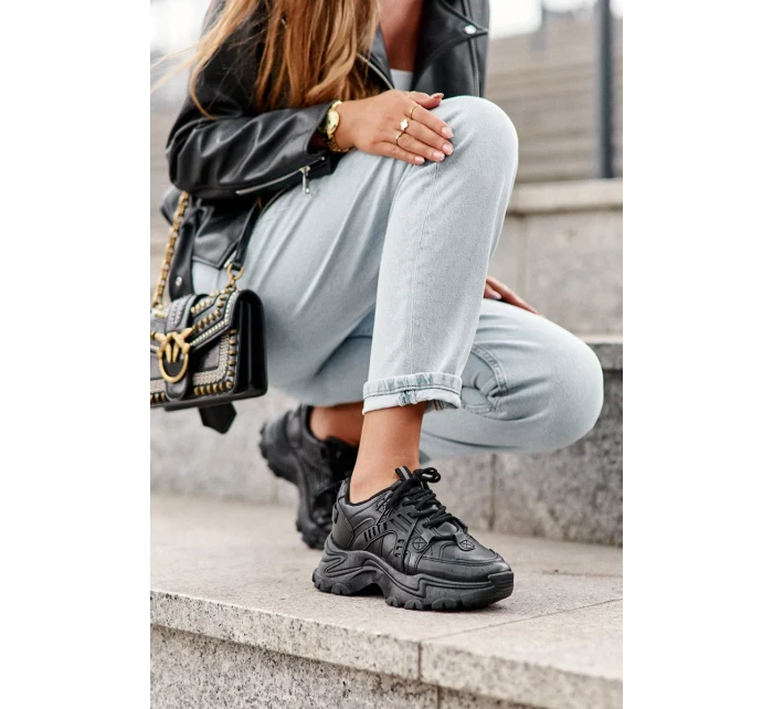 Robustní dámská sportovní obuv Tenisky Black Toderus