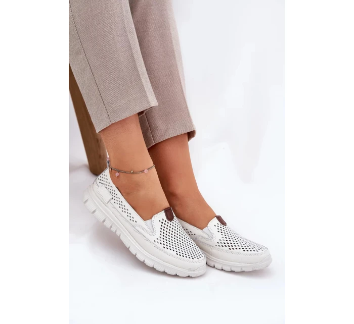 Dámské perforované baleríny z přírodní kůže Vinceza – bílé Dámské perforované baleríny z přírodní kůže Vinceza – bílé
