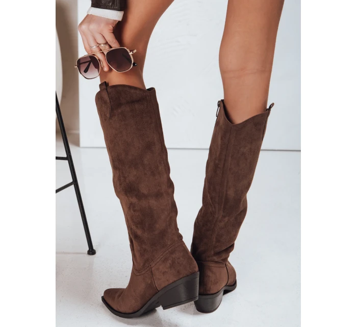 Dámské semišové hnědé kovbojské boty Dstreet model 21995226 - FashionStreet