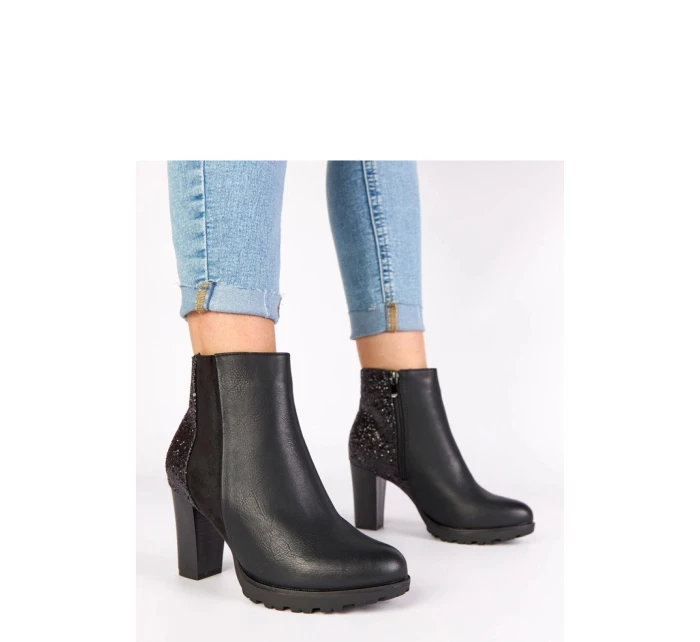 Boty na podpatku model 222359 Solea Boty na podpatku model 222359 Solea