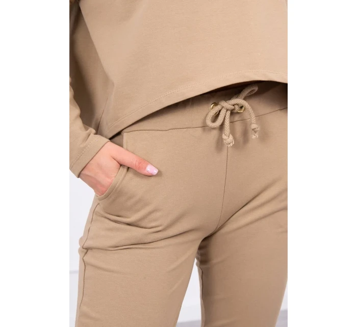 Souprava s oversize halenkou camel