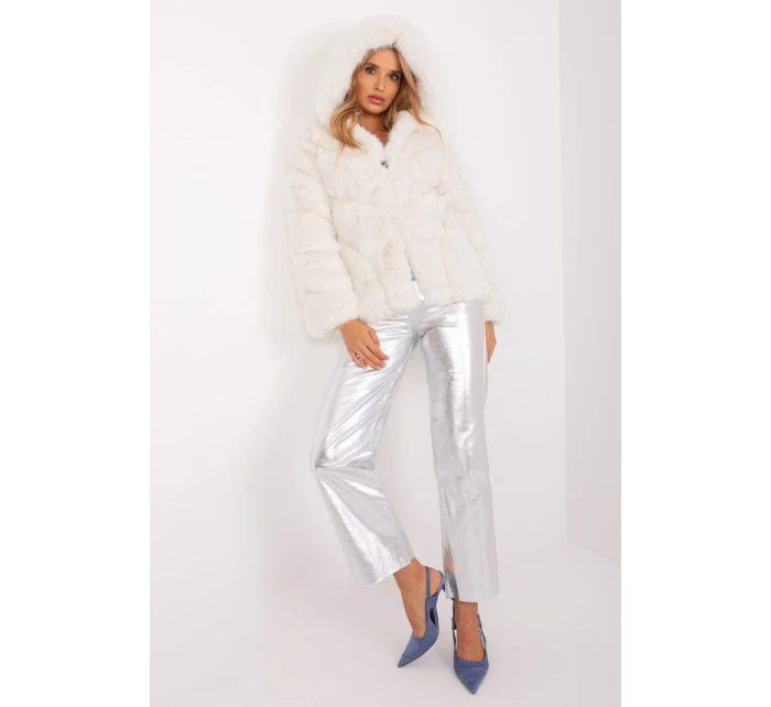 Bunda model 186725 AT Bunda model 186725 AT