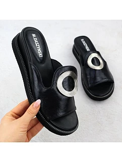 Dámské žabky na nízkém podpatku černé M.Daszynski