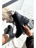 Dámské kožené kotníkové boty na klínku s podšívkou Vinceza 39950 Černé Dámské kožené kotníkové boty na klínku s podšívkou Vinceza 39950 Černé