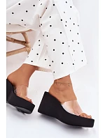 Dámské sandály na platformě s páskem Černé model 22107268 - Boto Dámské sandály na platformě s páskem Černé model 22107268 - Boto