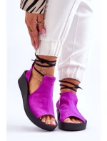 Semišové sandály na klínku Nicole model 21617551 Fuchsie - Zazoo