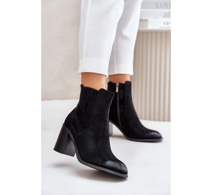 Zateplené dámské boty na podpatku eko semiš černé model 21674304 - Boto Zateplené dámské boty na podpatku eko semiš černé model 21674304 - Boto