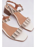 Dámské sandály na bílé model 21961051 - Boto Dámské sandály na bílé model 21961051 - Boto