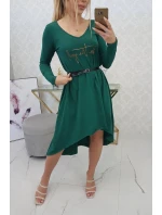 Šaty s ozdobným páskem a nápisem tmavě zelené Šaty s ozdobným páskem a nápisem tmavě zelené