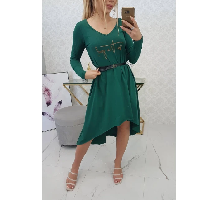 Šaty s ozdobným páskem a nápisem tmavě zelené Šaty s ozdobným páskem a nápisem tmavě zelené