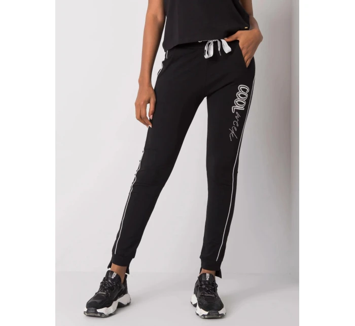 Dámské teplákové kalhoty RV DR model 18926497 černé Relevance - FPrice Dámské teplákové kalhoty RV DR model 18926497 černé Relevance - FPrice