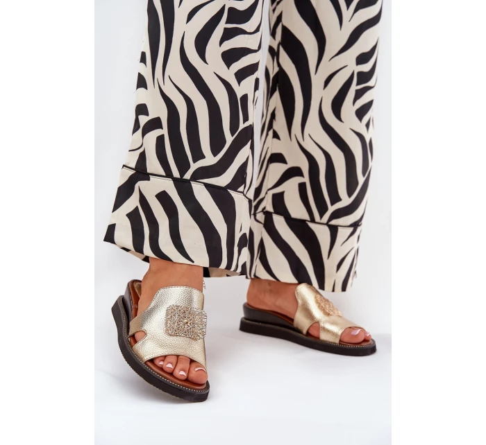 Dámské Klapky Na Klínu Eko Kůže Se Zlaté model 21686811 - Boto