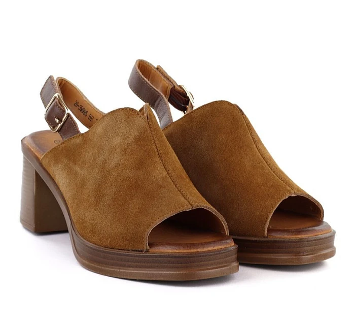 Dámské kožené semišové sandály na podpatku model 22116375 - VINCEZA