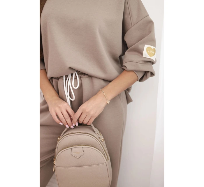 Dámský set máslový s volnou mikinou a kalhotami s nápisem LOVE fango Dámský set máslový s volnou mikinou a kalhotami s nápisem LOVE fango