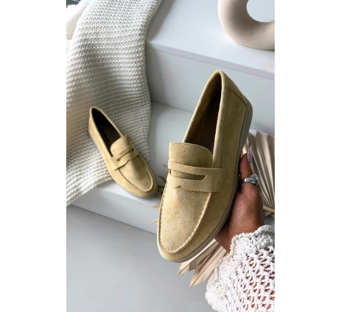 Dámské mokasíny z eko semiše žluté model 21900396 - Boto Dámské mokasíny z eko semiše žluté model 21900396 - Boto