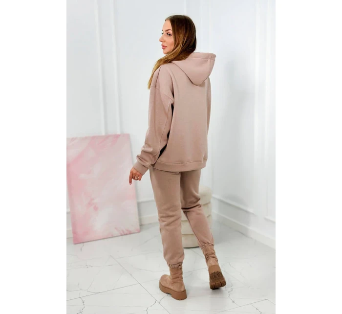 Izolovaná souprava s výšivkou Los Angeles tmavě béžová Izolovaná souprava s výšivkou Los Angeles tmavě béžová