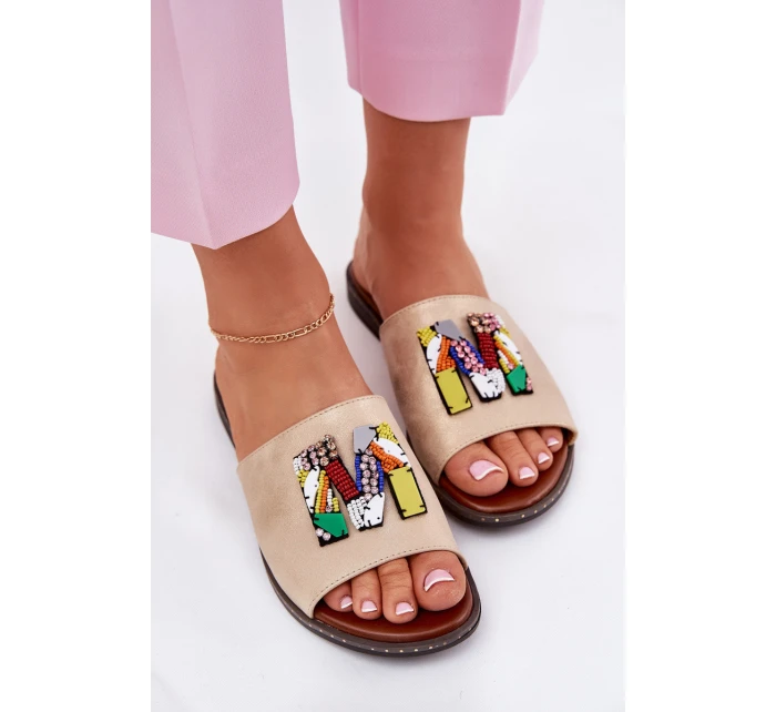 Dámské Pantofle Na Plochém Podpatku S Ozdobou Zlaté model 21695681 - Boto Dámské Pantofle Na Plochém Podpatku S Ozdobou Zlaté model 21695681 - Boto