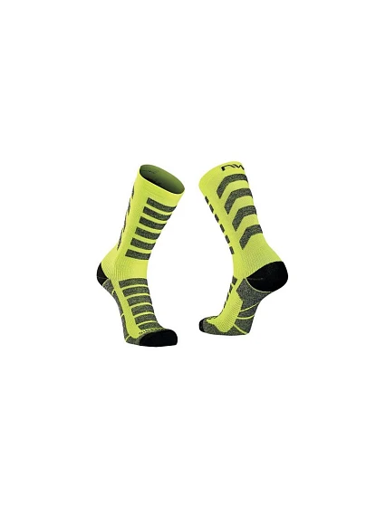 Skarpety rowerowe HUSKY model 22246877 HIGH SOCK - Northwave