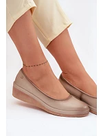 Kožené dámské polobotky na platformě Vinceza Béžové Kožené dámské polobotky na platformě Vinceza Béžové