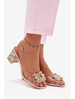 Průhledné sandály na podpatku s krystaly model 22102733 Zlaté - VINCEZA Průhledné sandály na podpatku s krystaly model 22102733 Zlaté - VINCEZA