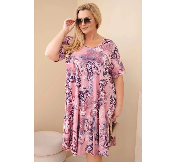 Dámské viskózové šaty Plus Size s krátkým rukávem a model 22043102 vzorem růžová - K-Fashion