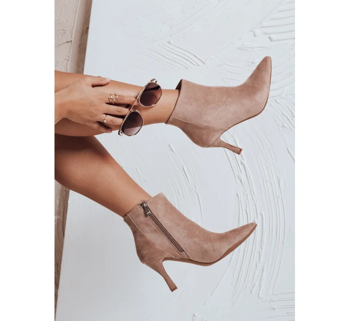 FashionStreet béžové semišové kozačky na podpatku ZY1031