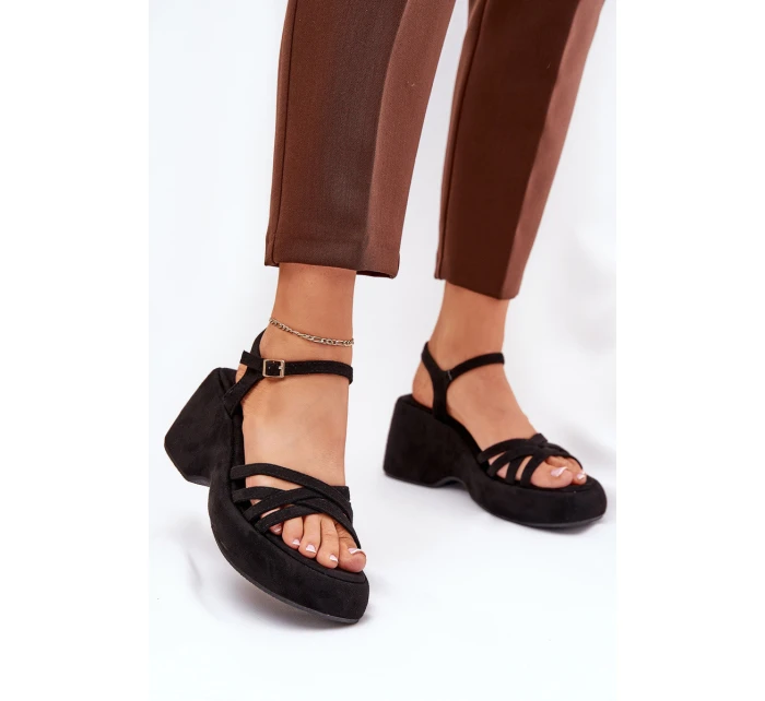 Sandály Na Platformě A Klínu Z Eko Semiše Černé model 21687601 - Boto Sandály Na Platformě A Klínu Z Eko Semiše Černé model 21687601 - Boto