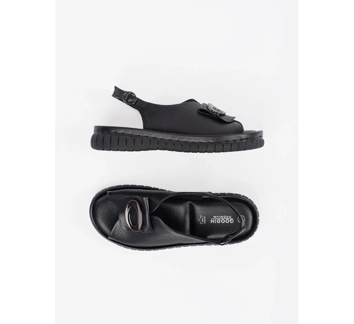 Krásné černé sandály dámské bez podpatku Krásné černé sandály dámské bez podpatku