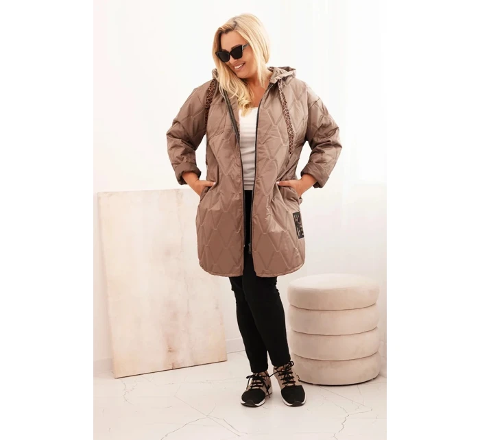 Dámská bunda Plus Size prošívaná s kapucí a nápisem model 21339241 fango - K-Fashion