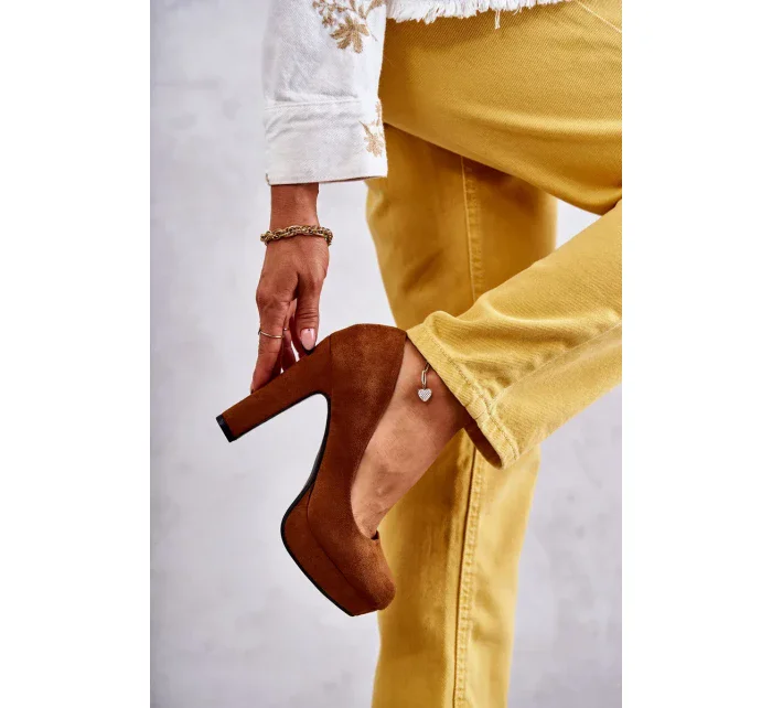 Klasické semišové lodičky na podpatku Camel Soro