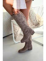 Ažurové dámské kozačky na klínu Khaki Helinna Ažurové dámské kozačky na klínu Khaki Helinna