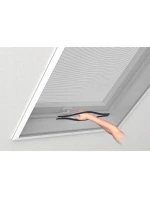 MOSKYTIÉRA NA STŘEŠNÍ OKNO 140X170 ČERNÝ POLYESTER + PÁSEK NA SUCHÝ ZIP