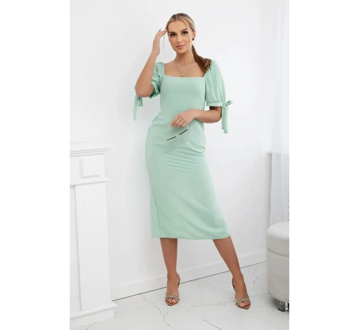 Šaty vzadu nařasené se zavazovacími rukávy tmavá máta Šaty vzadu nařasené se zavazovacími rukávy tmavá máta