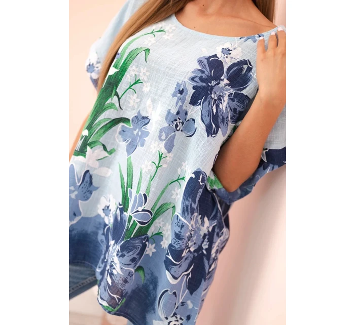 Dámská bavlněná blůza s květinovým potiskem a krátkým rukávem modrá Dámská bavlněná blůza s květinovým potiskem a krátkým rukávem modrá