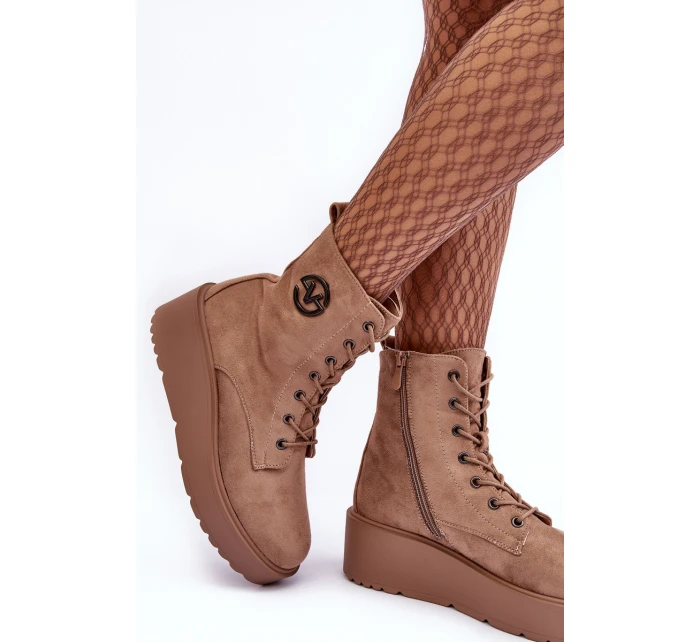 Botky Na Masivní Platformě Bežové model 21634150 - VINCEZA