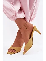 Dámské pantofle na podpatku Žluté model 22092050 - Boto