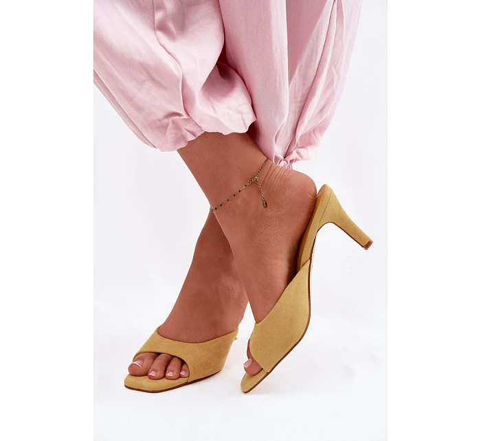 Dámské pantofle na podpatku Žluté model 22092050 - Boto
