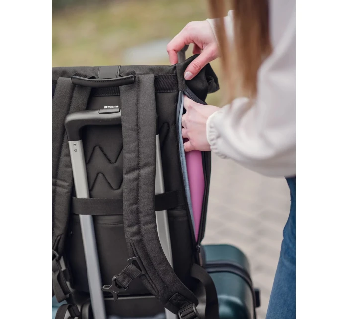 Dámský batoh Vuch Neddy Black Dámský batoh Vuch Neddy Black