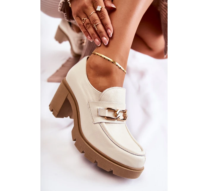 Kožené boty na se zlatým zdobením světle béžová model 21593228 - Boto