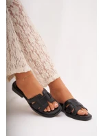 Dámské nazouváky na nízkém podpatku černé model 21900494 - Boto