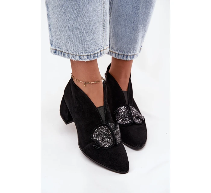 Kožené semišové dámské boty na podpatku s ozdobou D&A MR52-182 Černé
