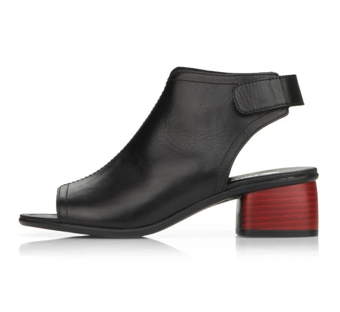 Kožené pohodlné sandály Remonte W RKR654 Kožené pohodlné sandály Remonte W RKR654