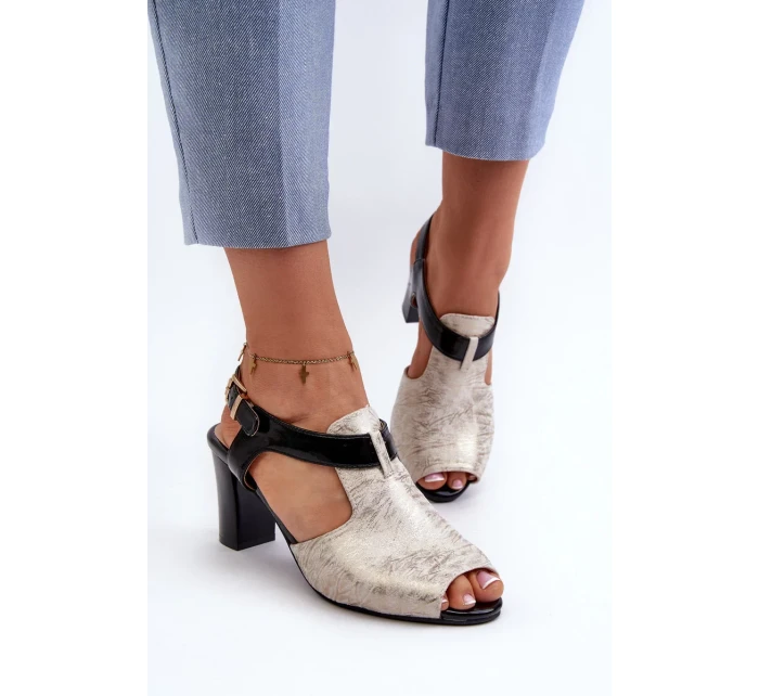 Dámské sandály na vysokém podpatku vyrobené z eko kůže, zlaté a černé Queenmarie Dámské sandály na vysokém podpatku vyrobené z eko kůže, zlaté a černé Queenmarie