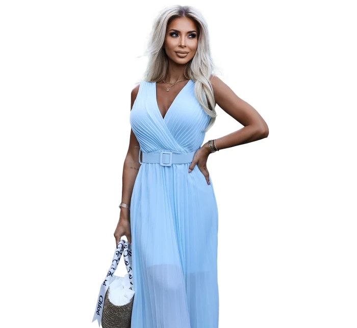 546-2 Plisované šaty se širokým páskem a výstřihem - MODRÁ