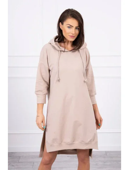 Šaty s kapucí a delšími zády béžové Šaty s kapucí a delšími zády béžové