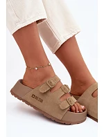 Dámské pantofle na masivní platformě s model 22069656 Big Star Béžové - Big Star Shoes Dámské pantofle na masivní platformě s model 22069656 Big Star Béžové - Big Star Shoes