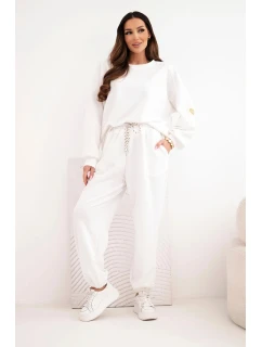 Dámský máslový komplet s volnou mikinou a kalhotami s nápisem LOVE bílý