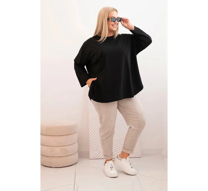 Dámská blůza Plus Size s model 21820407 s kapsou a ohrnutým rukávem černá - K-Fashion