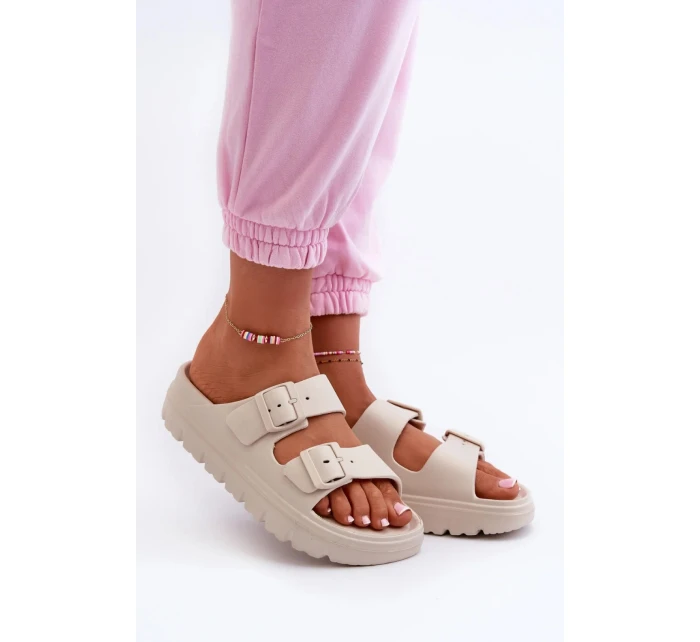 Dámské pantofle / nazouváky model 21808570 Béžová - NEWS Dámské pantofle / nazouváky model 21808570 Béžová - NEWS